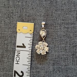Beautiful Flower Necklace